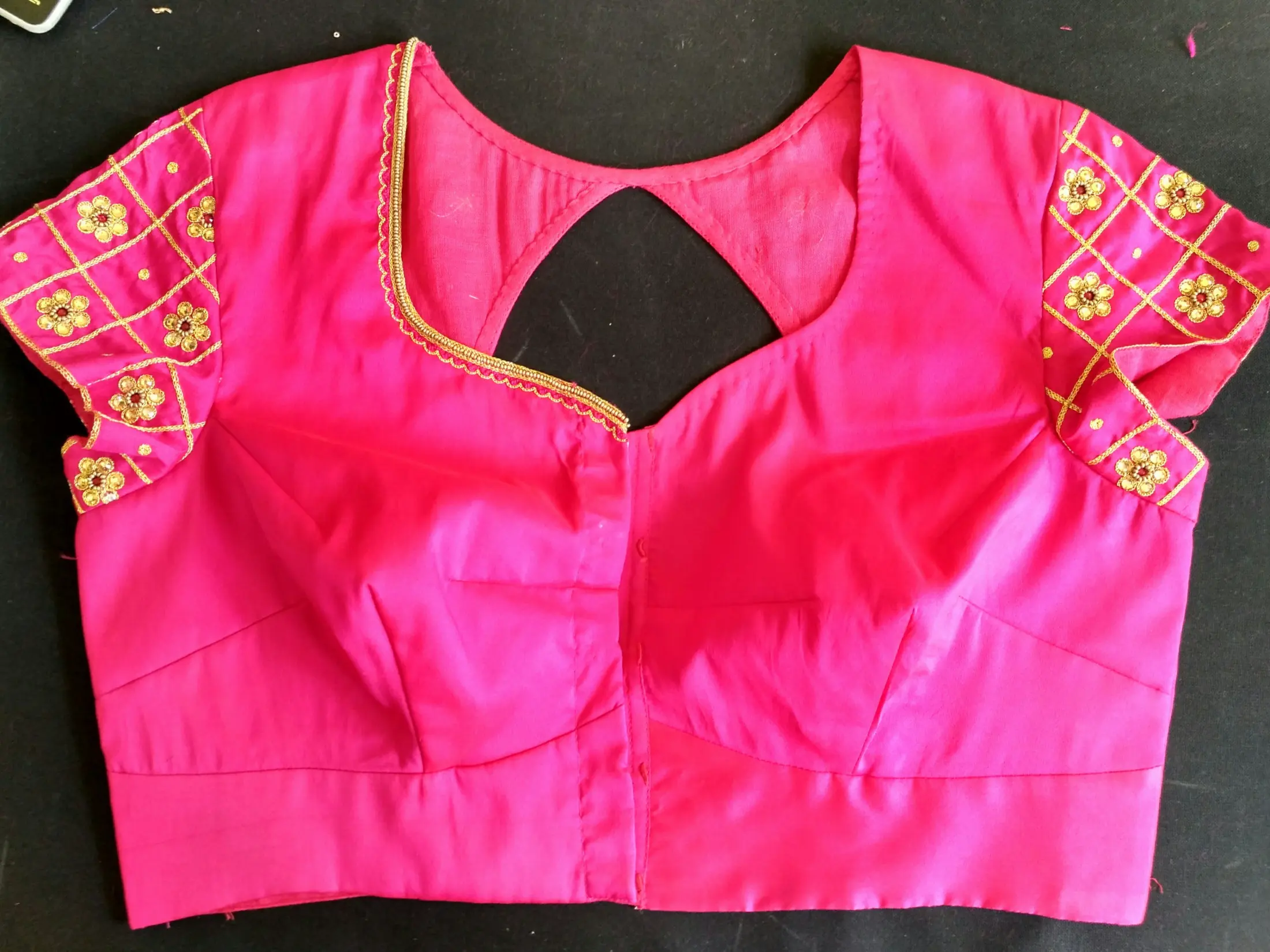 Pink blouse leaf neck embroidery design - Tailoring Blouse